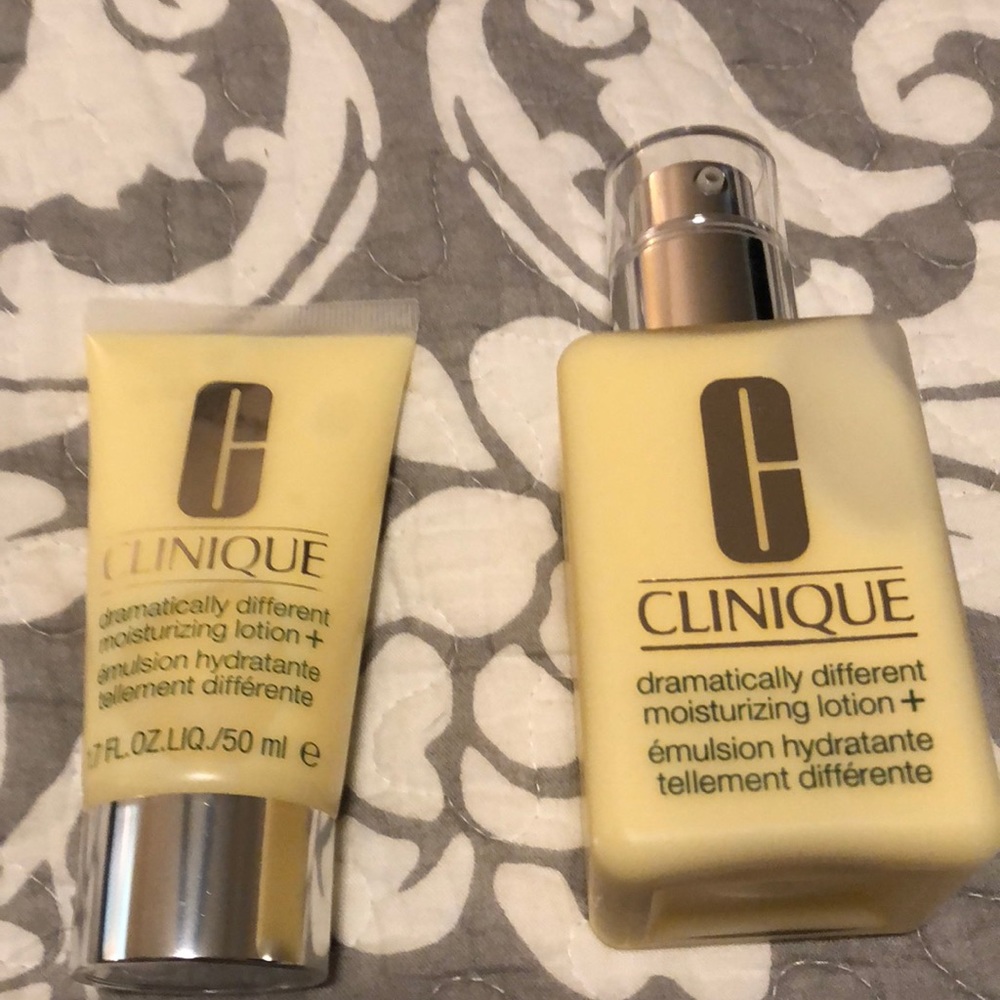 New Dramatically Different Moisturizing Lotion Lot